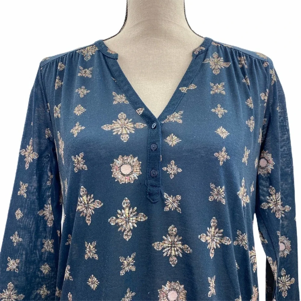 H&M printed green neck
